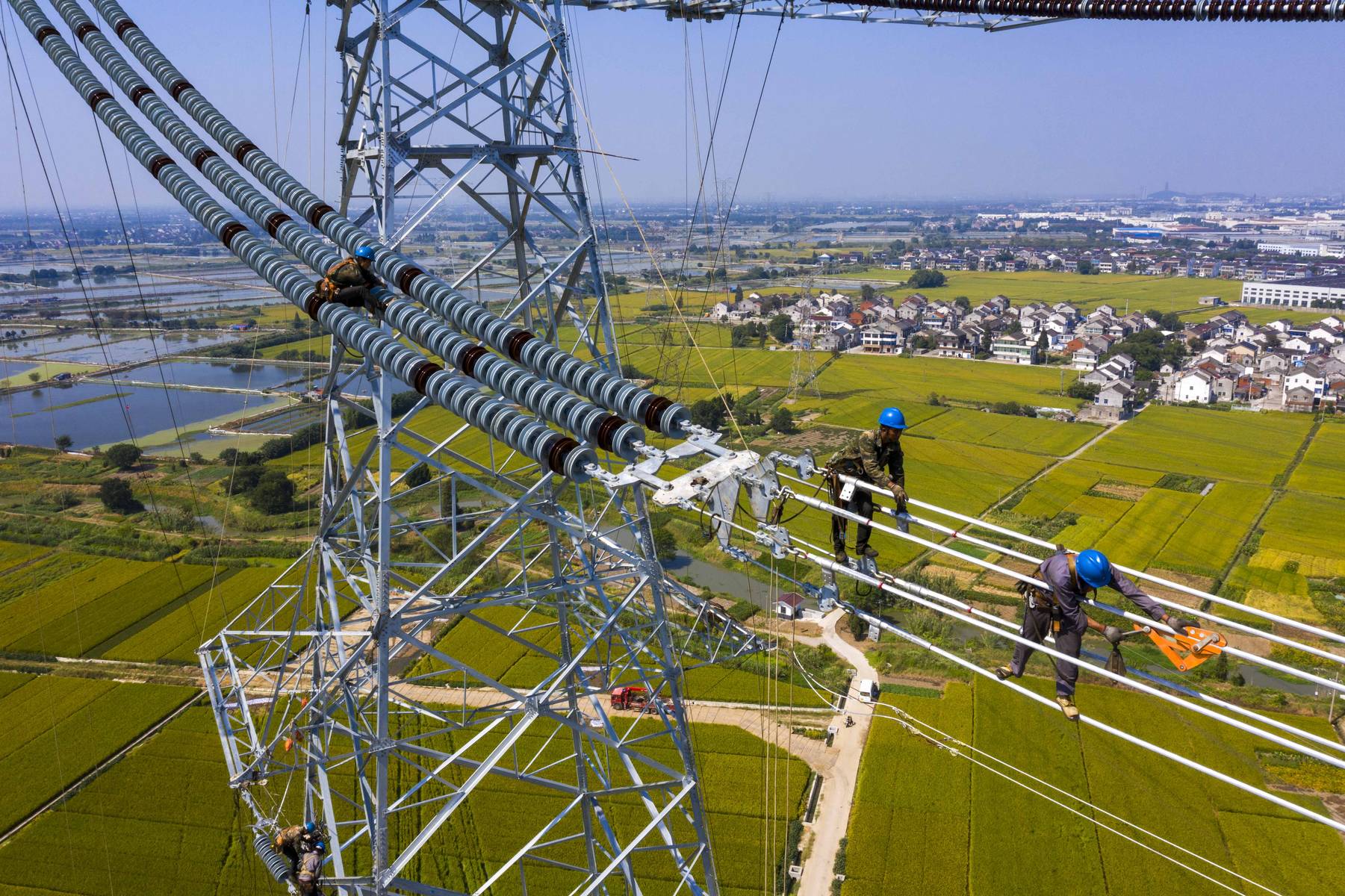 白鶴灘-江蘇±800千伏特高壓直流輸電工程 西電東送大動(dòng)脈的穩(wěn)步推進(jìn)